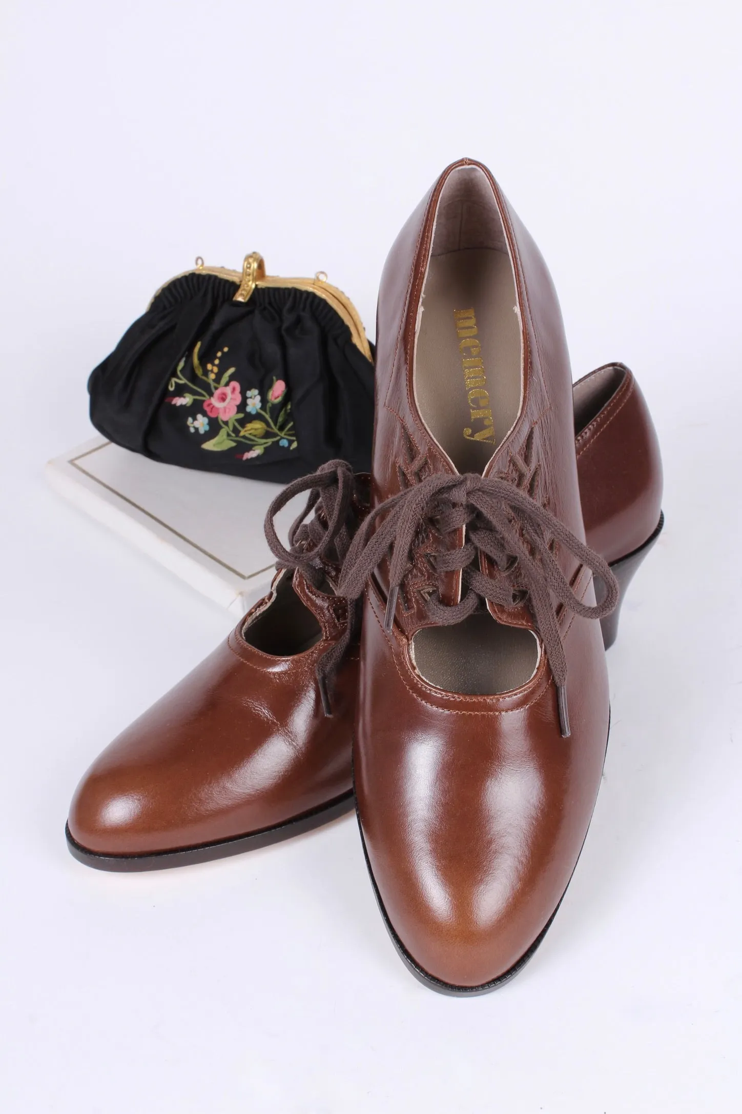 1930s everyday Oxford shoes, brown, Emma