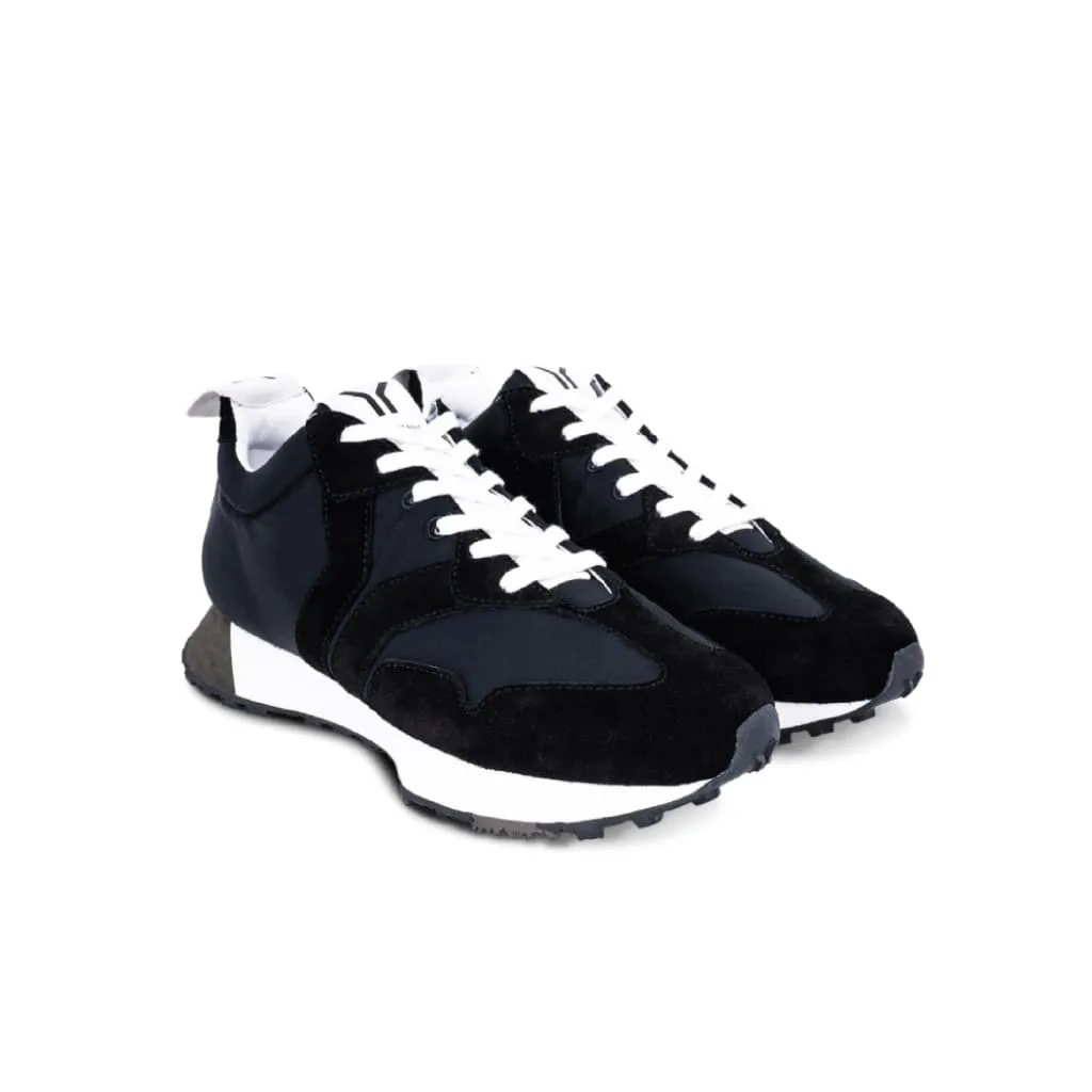 Bold Runner Black