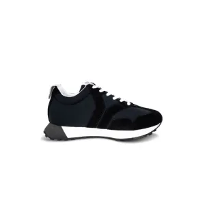 Bold Runner Black