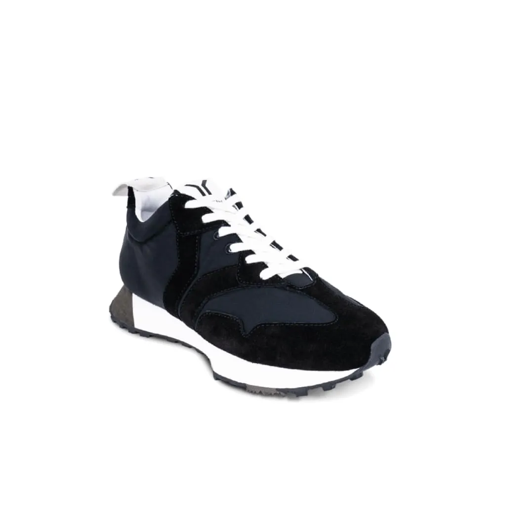 Bold Runner Black
