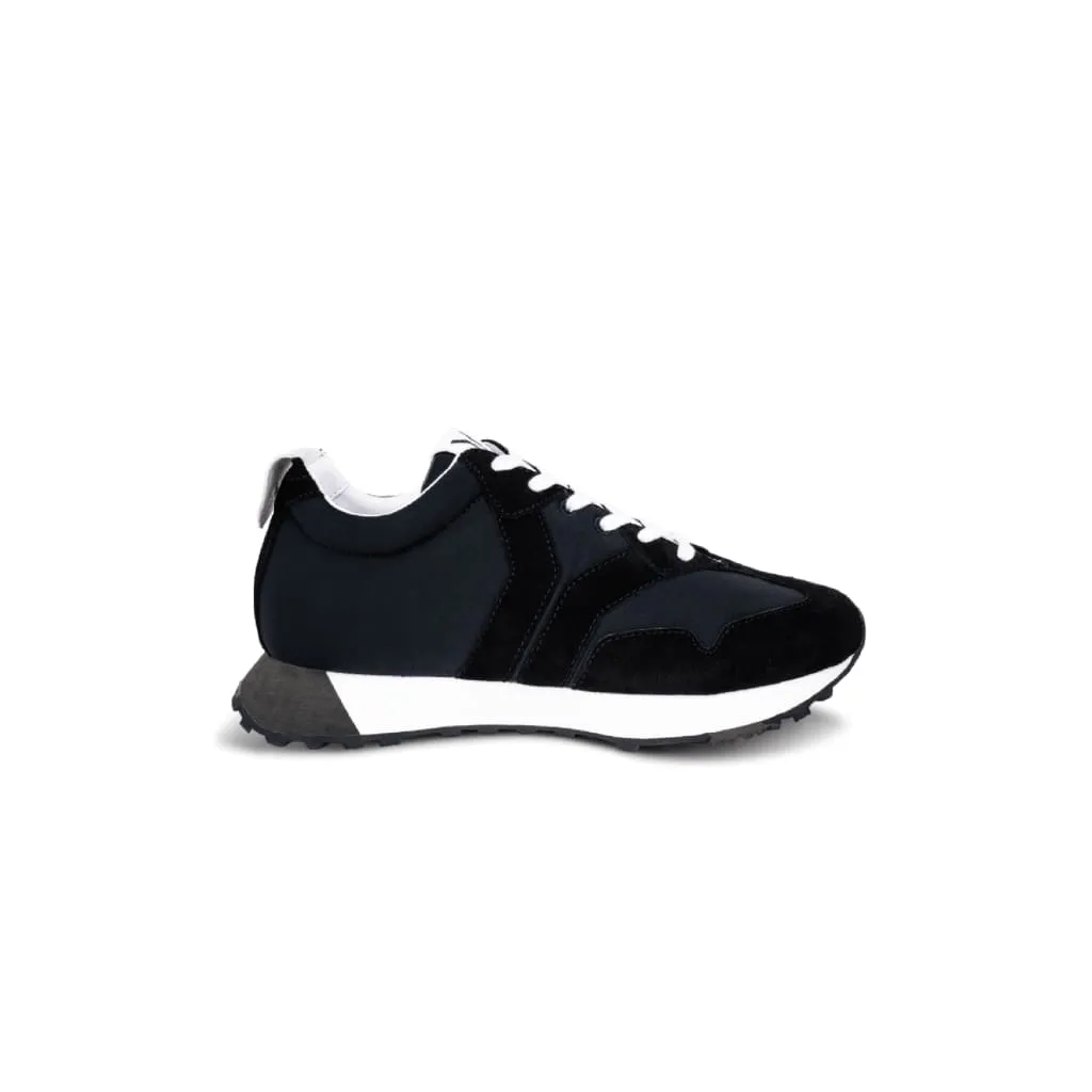 Bold Runner Black