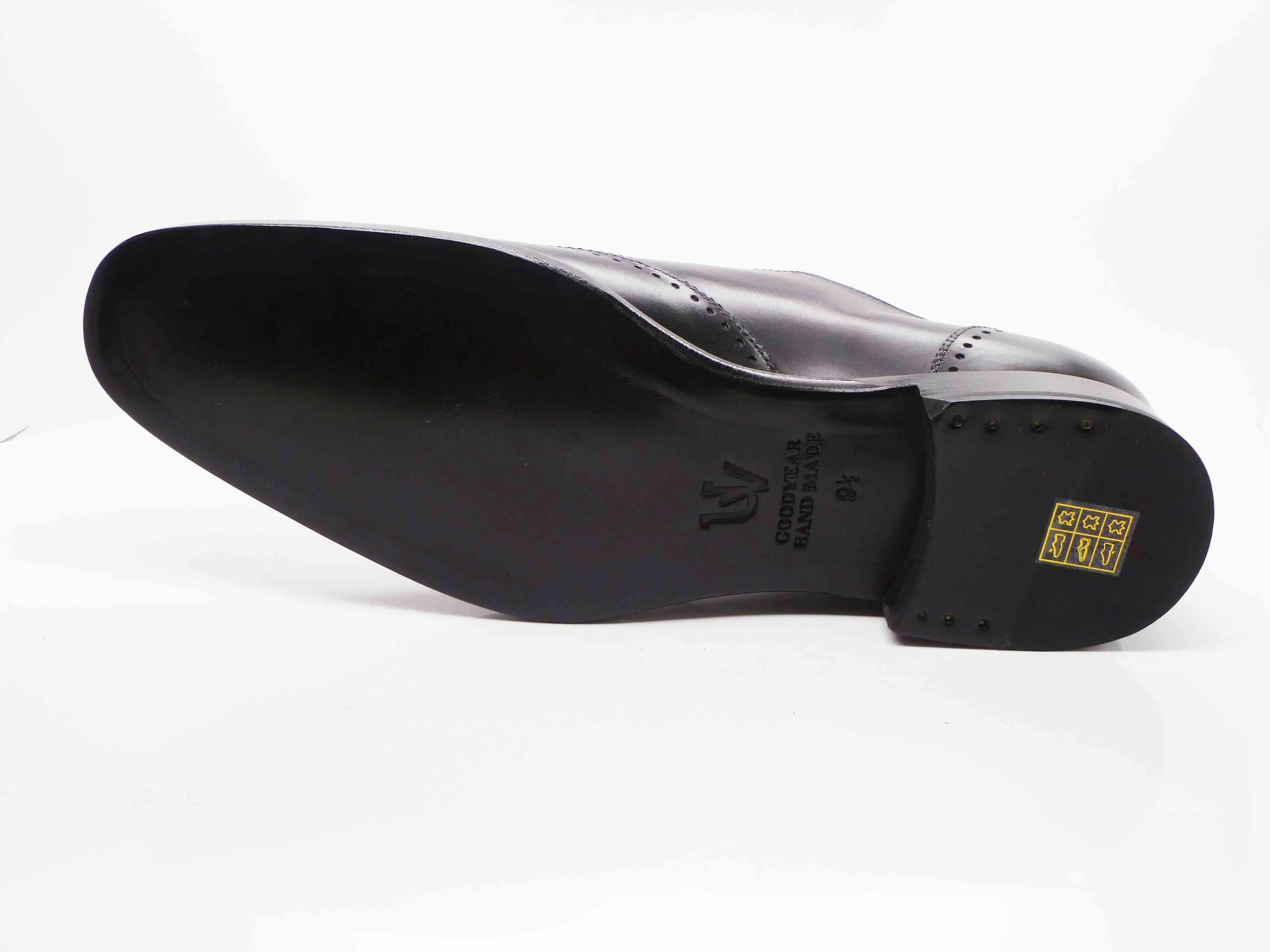 Style: Charlton-Black