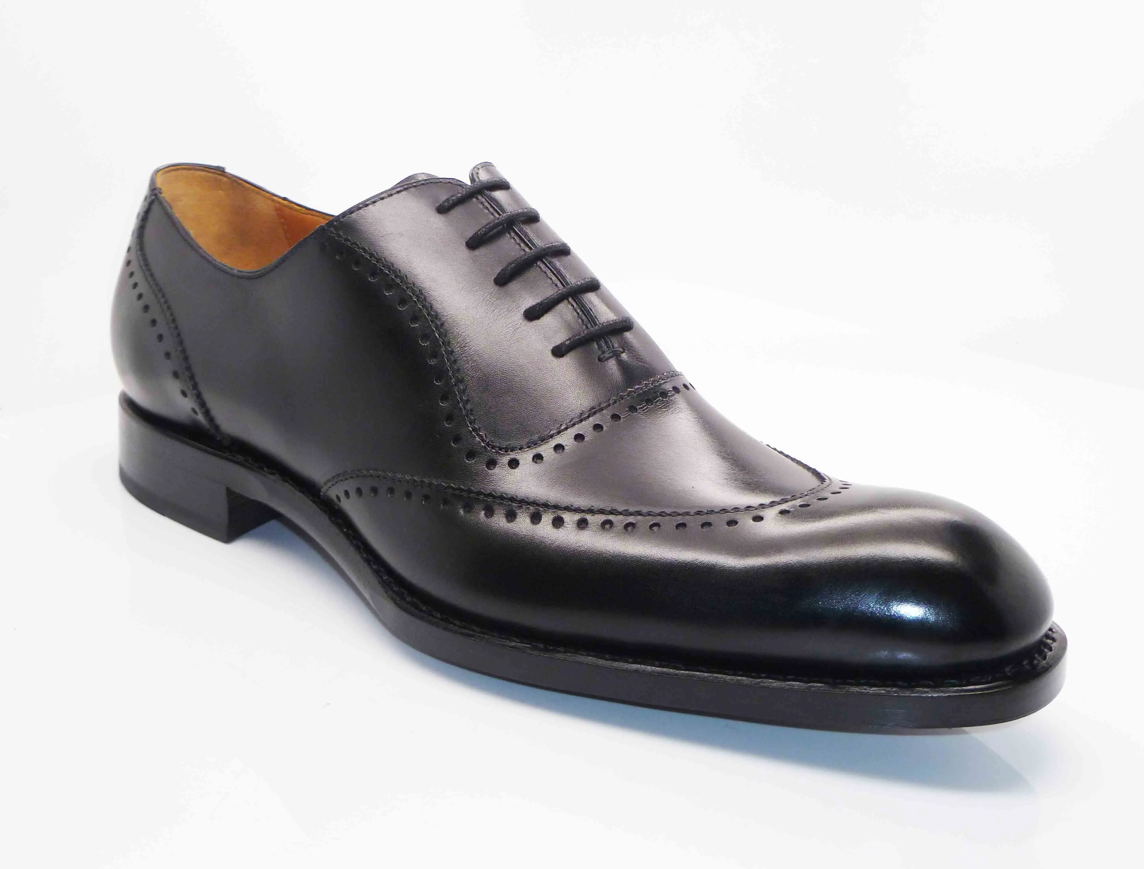 Style: Charlton-Black