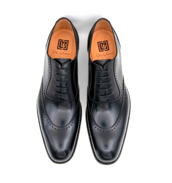 Style: Charlton-Black